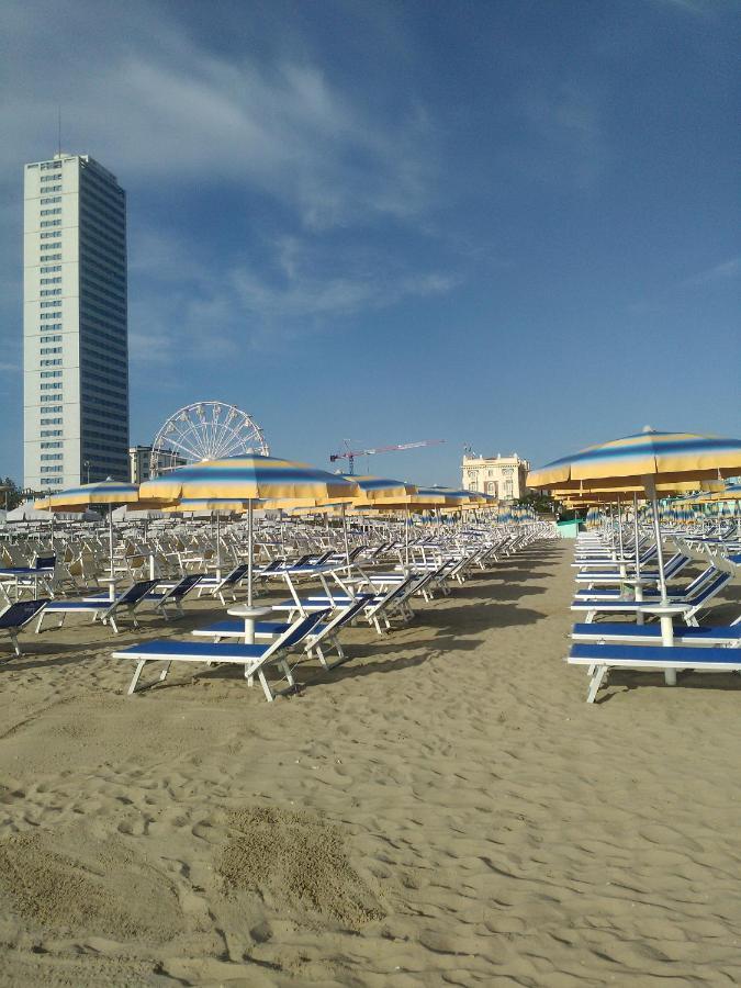 Hotel Marcus Чезенатико Екстериор снимка